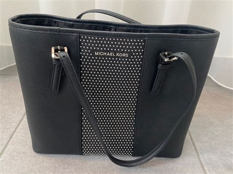 michael kors tasche schwarz nieten